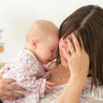 Mẹ nhiều sữa phải làm sao? 5 phương án xử lý sữa mẹ nhiều