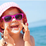 Cách chọn mua kem chống nắng giúp bảo vệ da khỏi tia UV